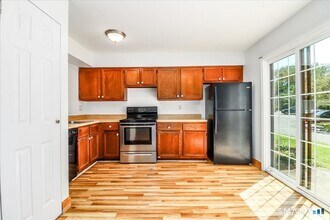 171 Aspetuck Vlg in New Milford, CT - Building Photo - Building Photo