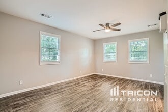 3581 S Sherwood Rd SE in Smyrna, GA - Building Photo - Building Photo