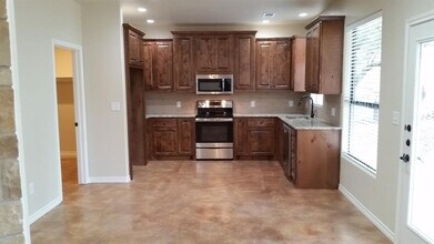 17704 Sly Fox Dr in Dripping Springs, TX - Building Photo - Building Photo