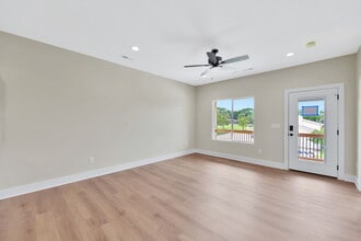 319 Turnpike Rd in Andover, KS - Building Photo - Building Photo