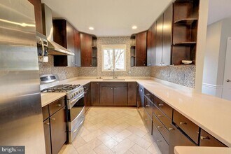 8725 Susanna Ln in Chevy Chase, MD - Building Photo - Building Photo