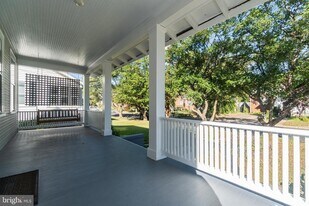 928 19th St S in Arlington, VA - Building Photo