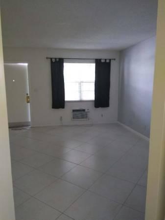 14 SE 9th Ave, Unit 7 in Fort Lauderdale, FL - Building Photo - Building Photo