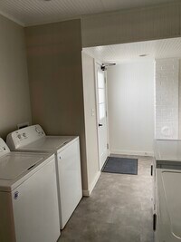 445 Hampton St photo'