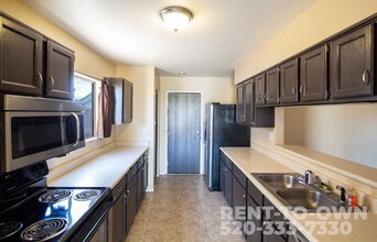 8661 N Newhill Ave in Tucson, AZ - Building Photo - Building Photo