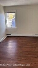 626 NY-212 in Saugerties, NY - Building Photo - Building Photo