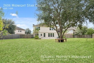 2606 Midnight Star Cir in Friendswood, TX - Foto de edificio - Building Photo