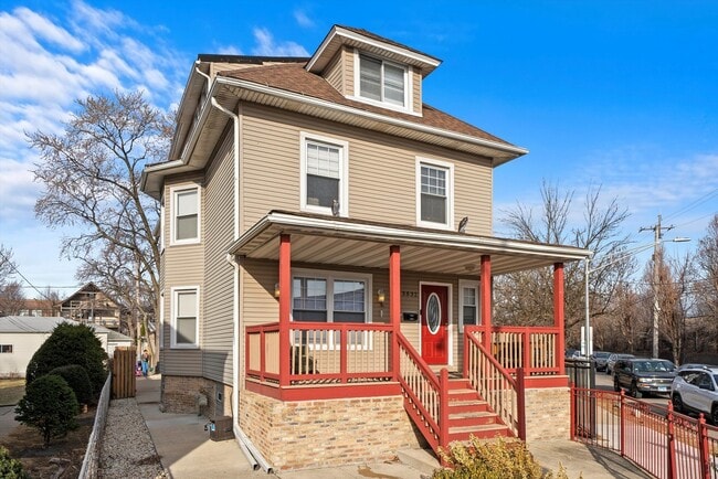 3832 N Pulaski Rd in Chicago, IL - Building Photo - Building Photo