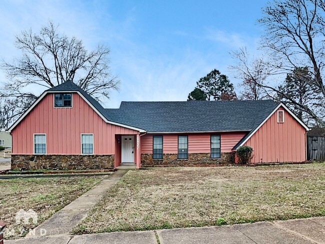 property at 6827 Starkenburg Ln