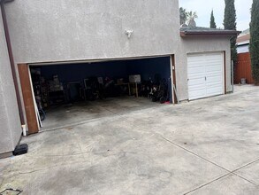 145 E 36th St in Long Beach, CA - Building Photo - Building Photo