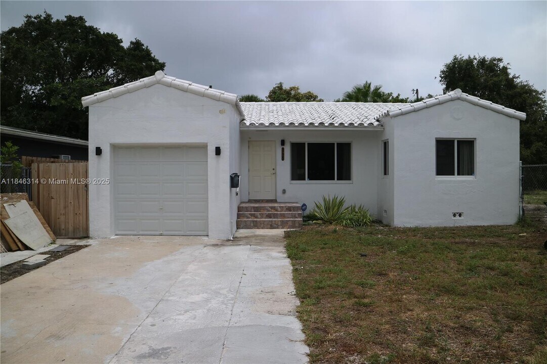 1904 SE 1st Ave in Fort Lauderdale, FL - Building Photo