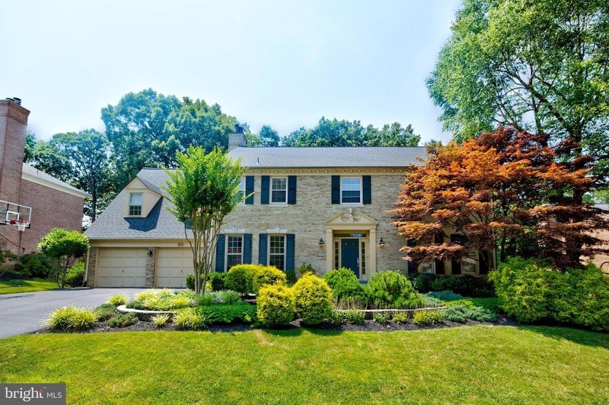 11132 Willowbrook Dr in Potomac, MD - Building Photo