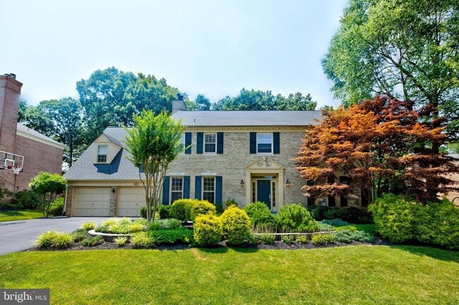 property at 11132 Willowbrook Dr