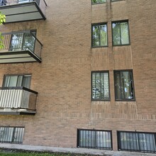 6825 Hochelaga Rue in Montréal, QC - Building Photo - Building Photo