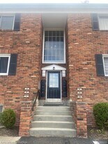 31831 Grand River Ave