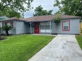 3826 Botany Ln in Houston, TX - Building Photo