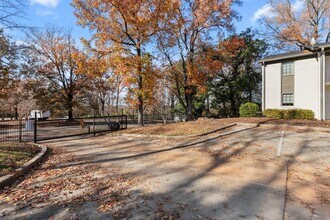 Idlewild in Birmingham, AL - Building Photo - Building Photo