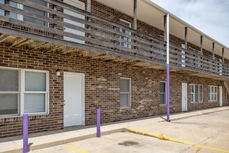Residences on College Hill in Cedar Falls, IA - Foto de edificio - Building Photo
