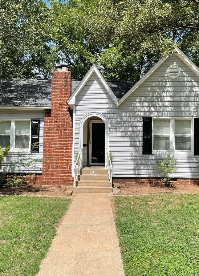 property at 2205 S N St