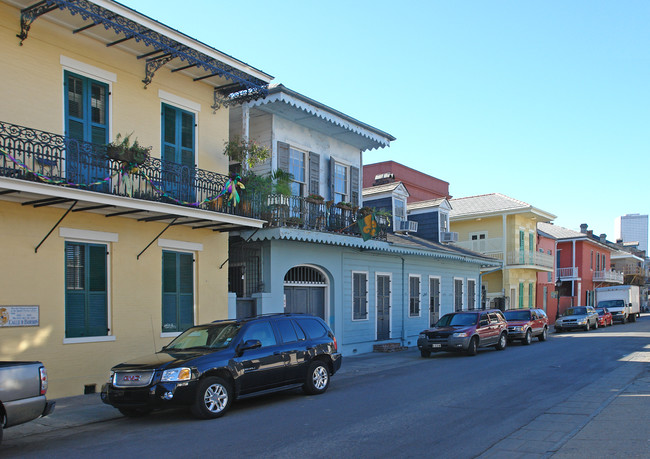 1024 Bourbon St in New Orleans, LA - Foto de edificio - Building Photo