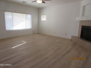 17435 W Saguaro Ln in Surprise, AZ - Building Photo - Building Photo