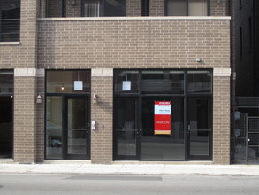 2240 W North Ave in Chicago, IL - Foto de edificio - Building Photo