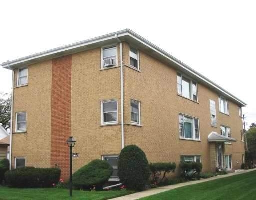 6910 N Rosemary Ct in Niles, IL - Building Photo