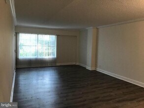 7600 Tremayne Pl-Unit -112 in McLean, VA - Building Photo - Building Photo