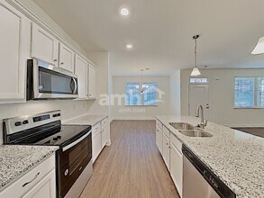 2341 Cove Ct in Charlotte, NC - Foto de edificio - Building Photo