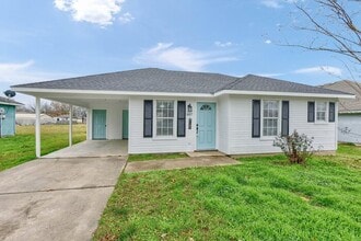 607 Oldham St in Bonham, TX - Building Photo - Building Photo
