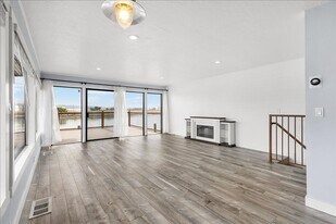 3313 Fernside Blvd in Alameda, CA - Building Photo