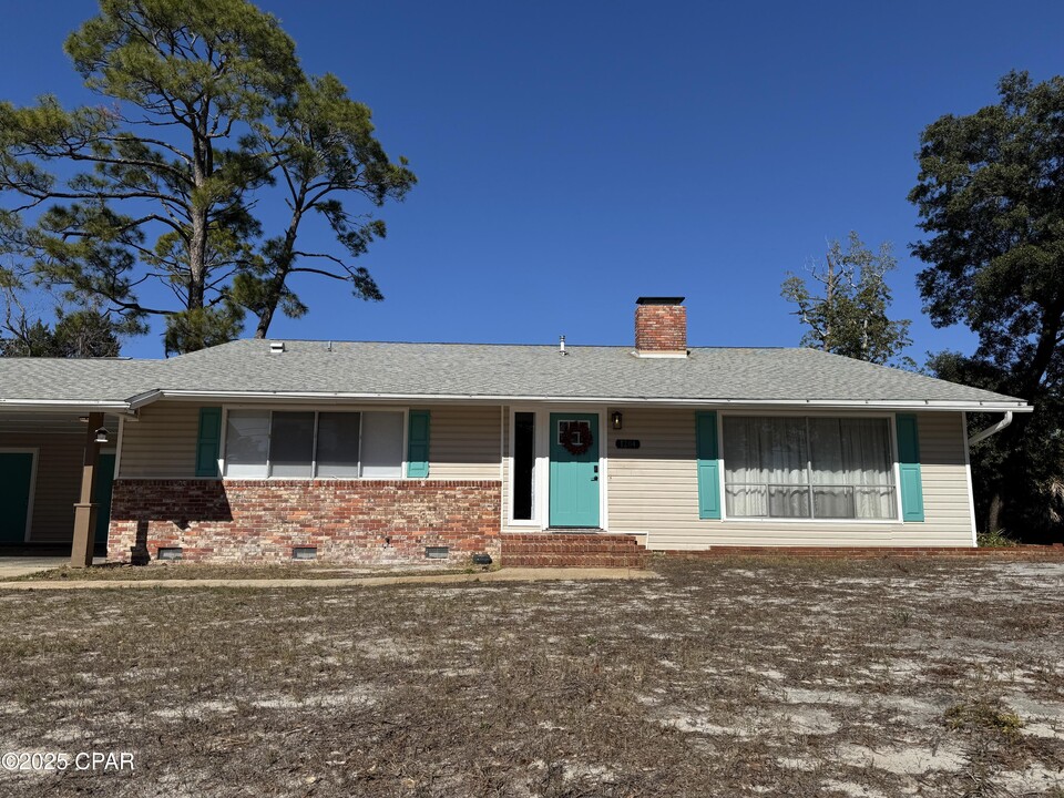 1204 W 11th St in Panama City, FL - Building Photo