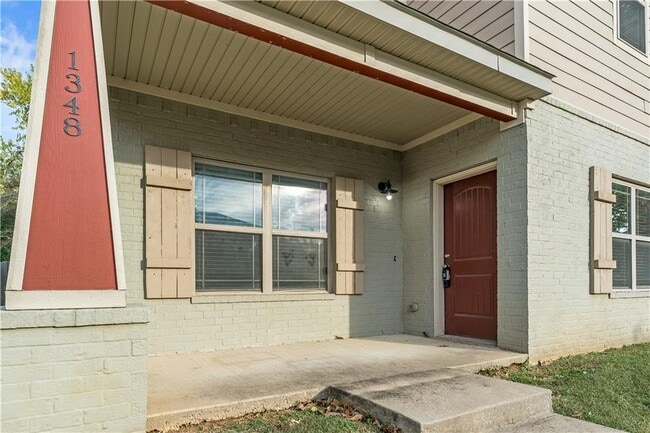 1348 N Corsica Dr in Fayetteville, AR - Building Photo - Building Photo