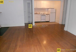 24 Mount Vernon St, Unit 301 in Boston, MA - Building Photo - Building Photo