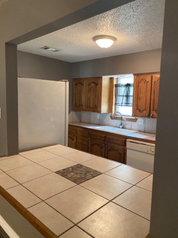 304 Furlong Dr photo'