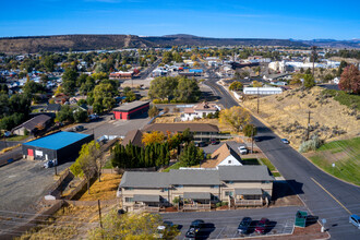 955 NE Elm St in Prineville, OR - Building Photo - Building Photo