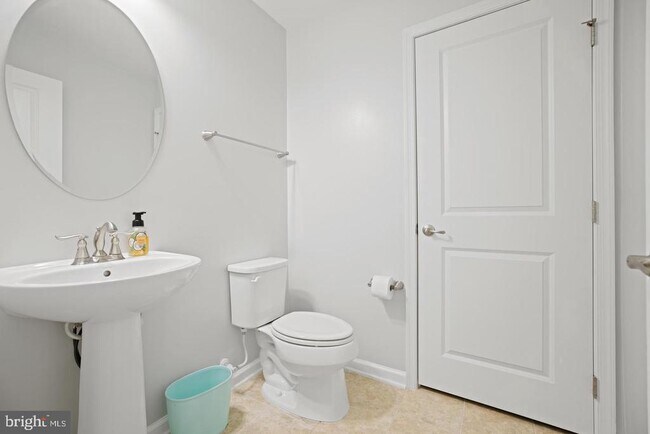 22255 Sims Terrace in Ashburn, VA - Building Photo - Building Photo