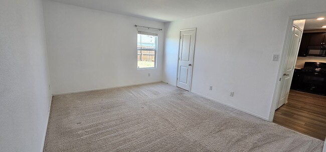 5914 Nyquist Wy in Heartland, TX - Building Photo - Building Photo