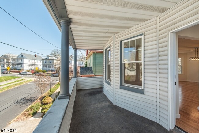 39 Beekman St in Bloomfield, NJ - Building Photo - Building Photo