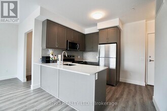 1000-1000 Lackner Blvd in Kitchener, ON - Building Photo - Building Photo