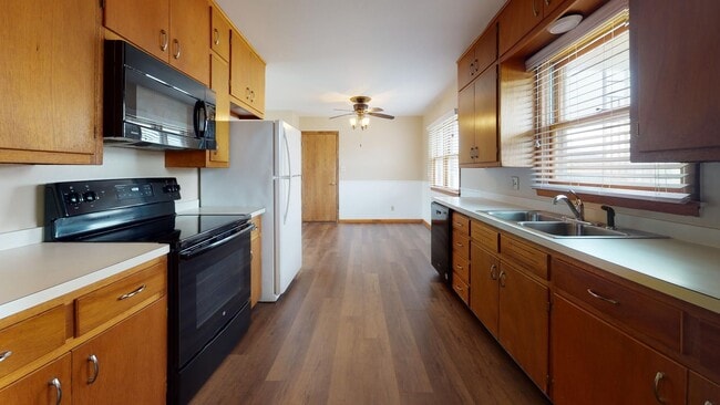 2409 Jackson St in Great Bend, KS - Building Photo - Building Photo