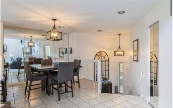 27121 Oakwood Lake Dr in Bonita Springs, FL - Building Photo - Building Photo