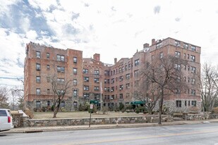 The Biltmore in Pelham, NY - Building Photo