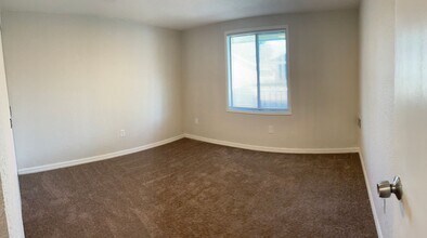 10114 S Nob Hill Cir in Tamarac, FL - Building Photo - Building Photo