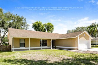 1916 Dockside Dr in Valrico, FL - Building Photo - Building Photo