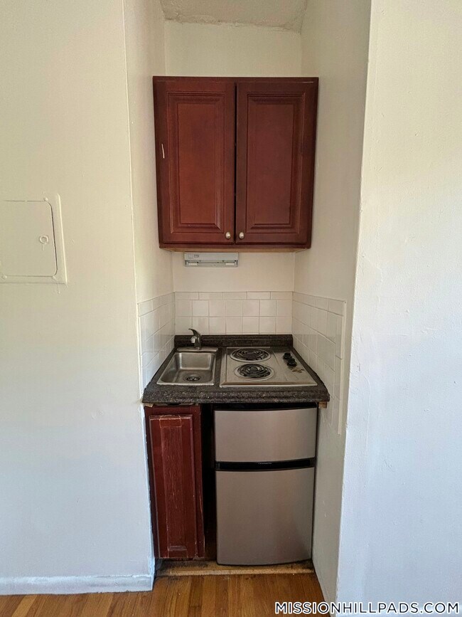 49 S Huntington Ave in Boston, MA - Building Photo - Building Photo