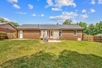 2713 Leabrook Dr in Fayetteville, NC - Building Photo - Building Photo