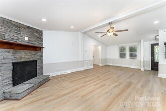 4301 Eagle Chase Dr in Charlotte, NC - Building Photo - Building Photo