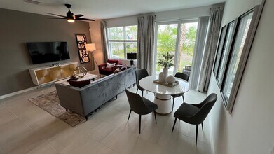 560 Salisbury Cir in Fort Pierce, FL - Building Photo - Building Photo