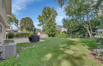 5N575 Abilene Trl in Bloomingdale, IL - Foto de edificio - Building Photo